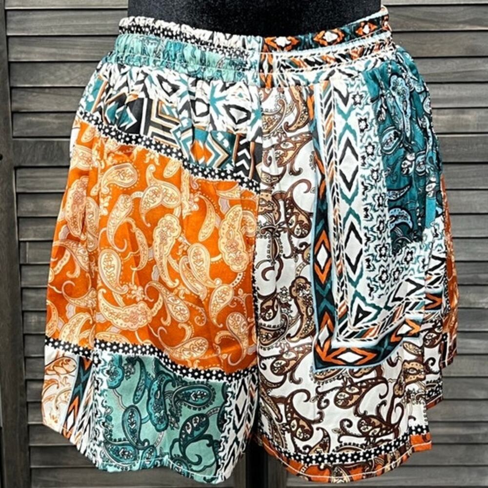Inmod Patchwork Paisley 2 Piece Shorts Set M Button Down Resort Boho NWT - Picture 10 of 10